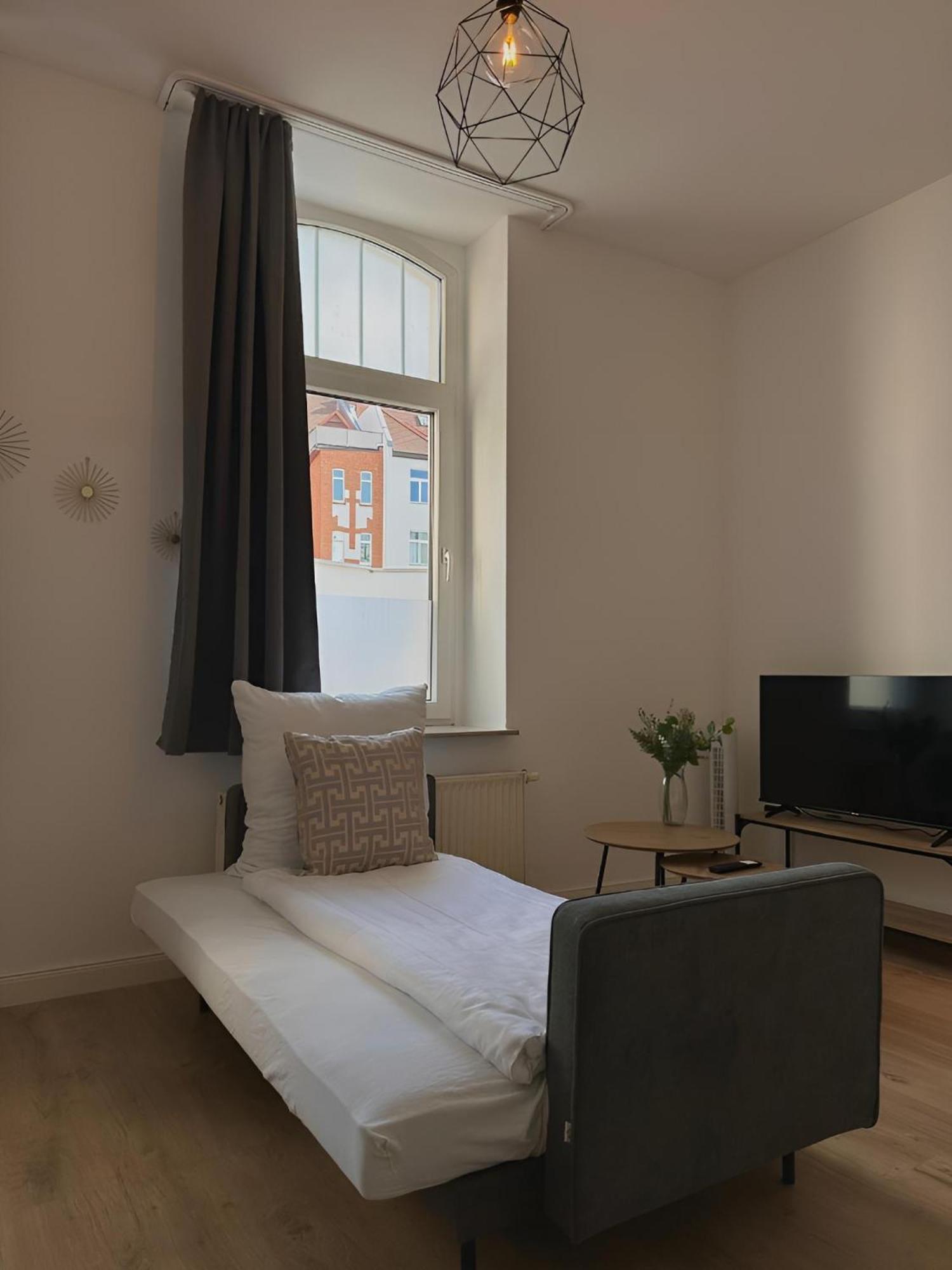 Raha Apartments - Modernes Studio-Apartment - Hbf - Gratis Parkplatz Erfurt Eksteriør bilde