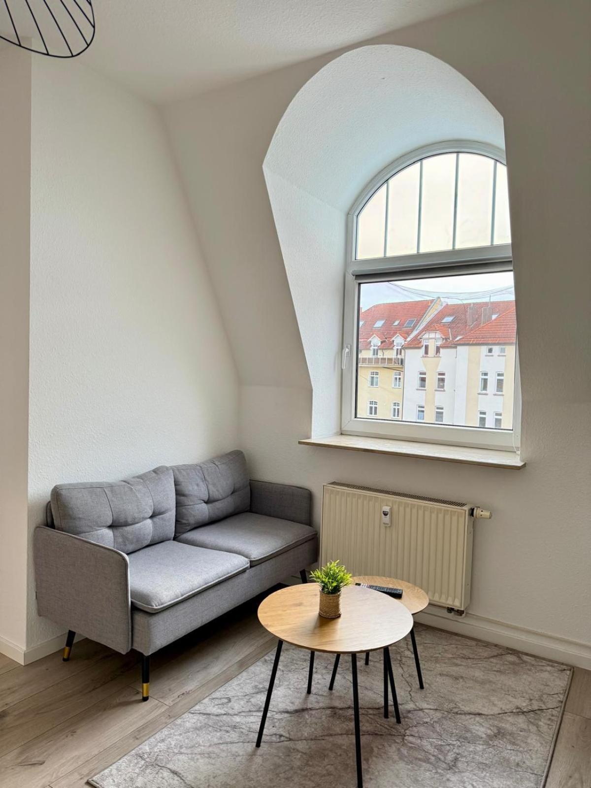 Raha Apartments - Modernes Studio-Apartment - Hbf - Gratis Parkplatz Erfurt Eksteriør bilde