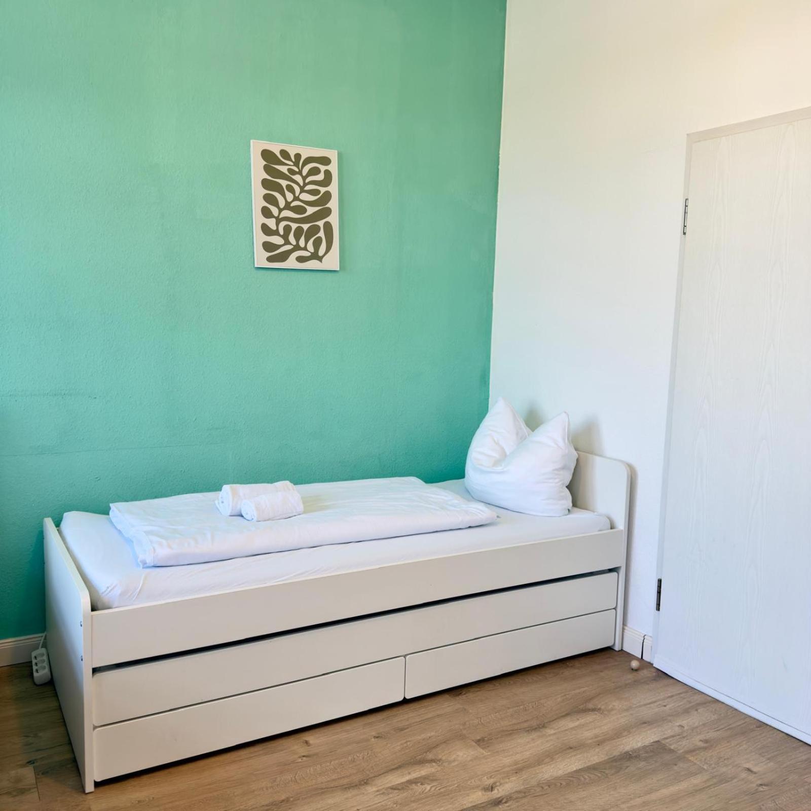 Raha Apartments - Modernes Studio-Apartment - Hbf - Gratis Parkplatz Erfurt Eksteriør bilde